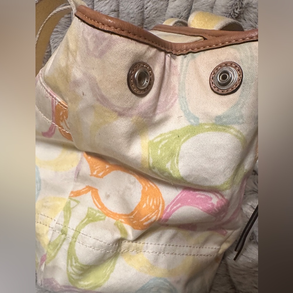 COACH poppy canvas tote/shoulder bag. - Picture 11 of 13